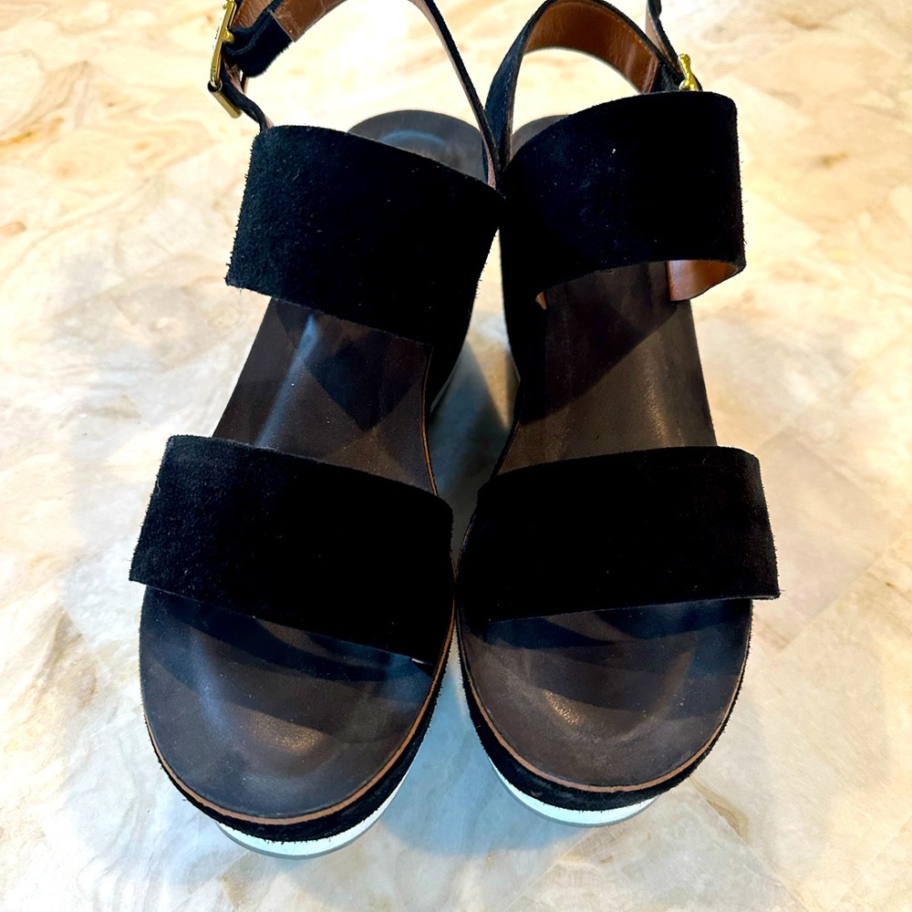 Platform sandals